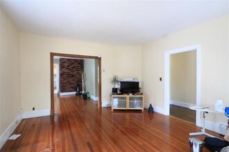 1102 Broadway, Unit 2 in Somerville, MA - Building Photo - Building Photo