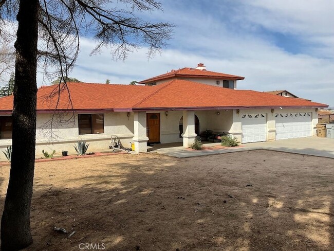 17780 Hinton St, Unit #2 in Hesperia, CA - Building Photo - Building Photo