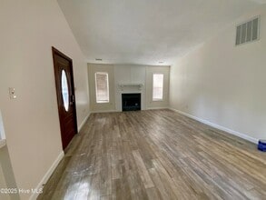 314 Stuart Ave in Southport, NC - Foto de edificio - Building Photo