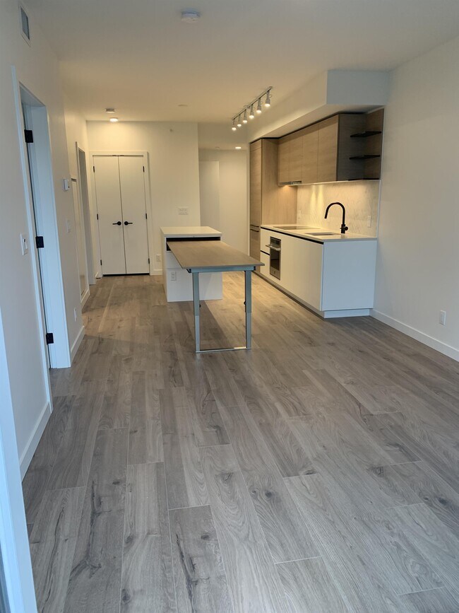 13428 105 Ave in Surrey, BC - Building Photo - Building Photo