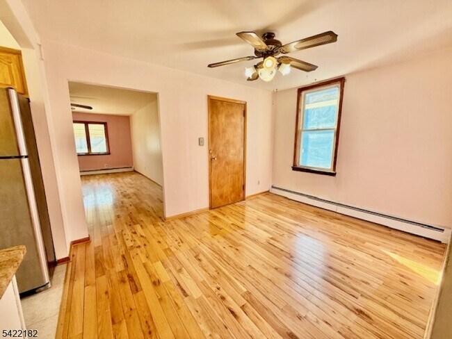 46 Frances St in Clifton, NJ - Building Photo - Building Photo