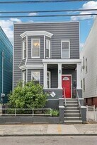 196 Clendenny Ave in Jersey City, NJ - Building Photo
