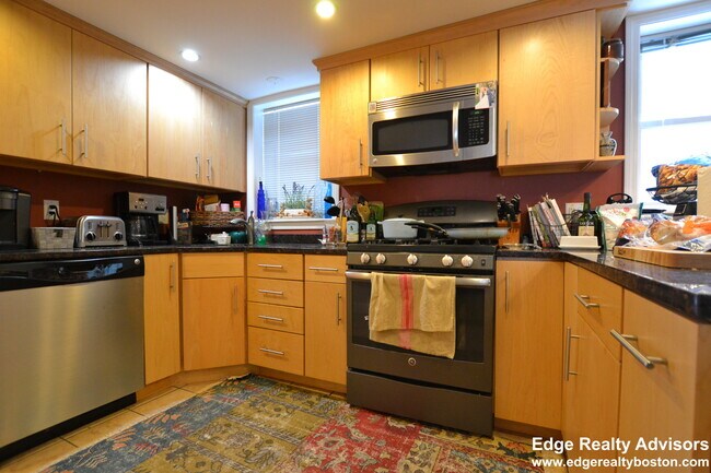 43 Nottinghill Rd, Unit 1