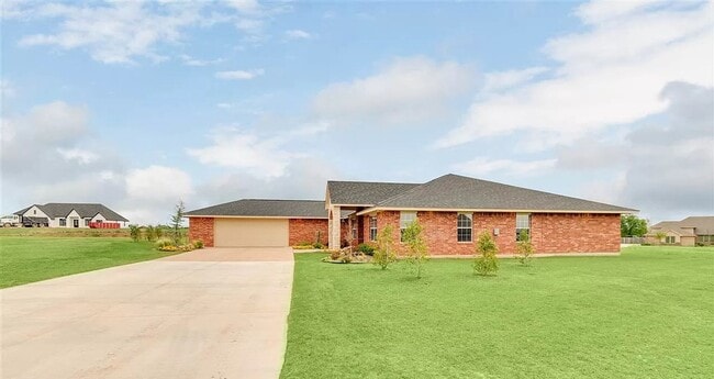 640 SW Dani Ann Ln in Lawton, OK - Building Photo - Building Photo