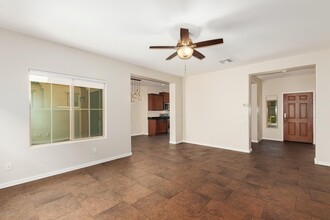 3660 E Covey Ln in Phoenix, AZ - Building Photo - Building Photo