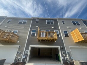 Room in Townhome on Poe Farm Ave in Apex, NC - Building Photo - Building Photo