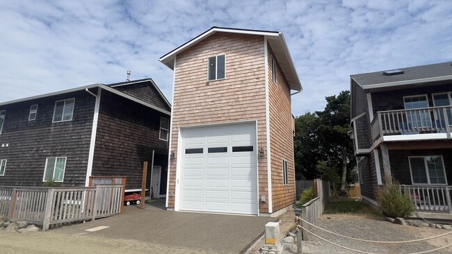 property at 1707 N Franklin St