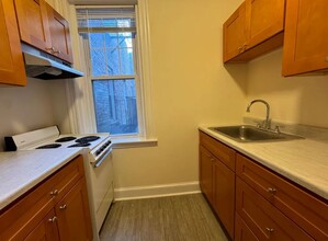 65 Park Dr, Unit 27-9 in Boston, MA - Building Photo - Building Photo