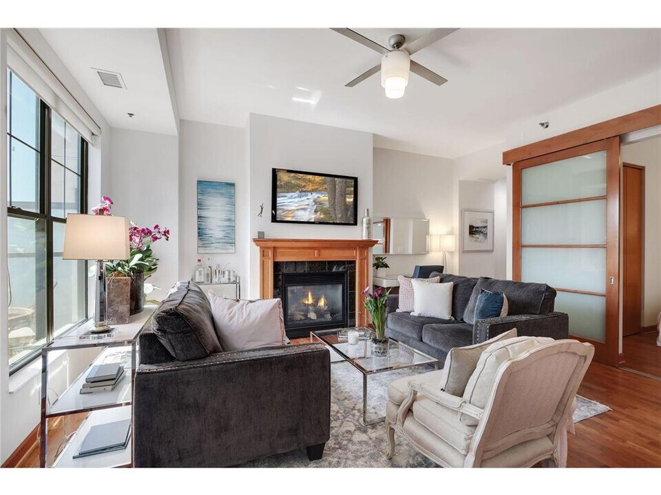 317 Groveland Ave-Unit -710 in Minneapolis, MN - Building Photo
