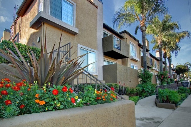 Waterstone Media Center II in Burbank, CA - Foto de edificio - Building Photo