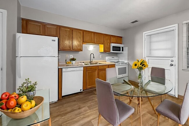 West Glen Apartments