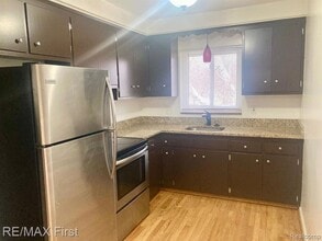 1725 Gardenia Ave, Unit Apt 415 in Royal Oak, MI - Building Photo - Building Photo