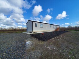 39881 Higbee Rd NE in Albany, OR - Building Photo