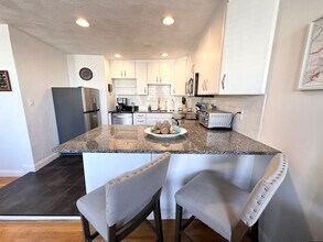 23 Fleet St, Unit 4 in Boston, MA - Building Photo - Building Photo