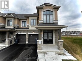 185 Hayrake St in Brampton, ON - Building Photo