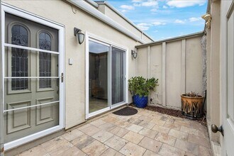 2063 Whitehall Pl in Alameda, CA - Building Photo - Building Photo
