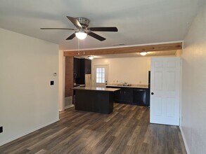 221 Miller St in Kerrville, TX - Building Photo - Building Photo