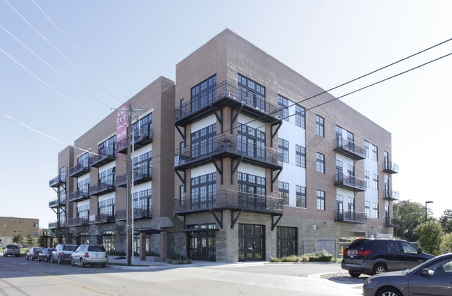 Este Condominiums in Austin, TX - Foto de edificio - Building Photo