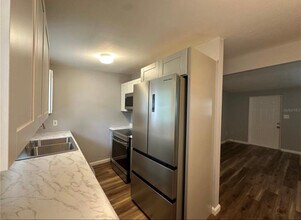 3805 7th Ave W in Bradenton, FL - Foto de edificio - Building Photo