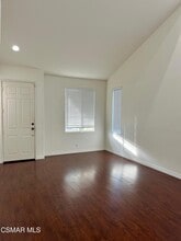 658 Avenida Magdalena in Camarillo, CA - Building Photo - Building Photo