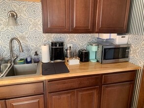 3360 N Oakland Ave, Unit Lower in Milwaukee, WI - Foto de edificio - Building Photo