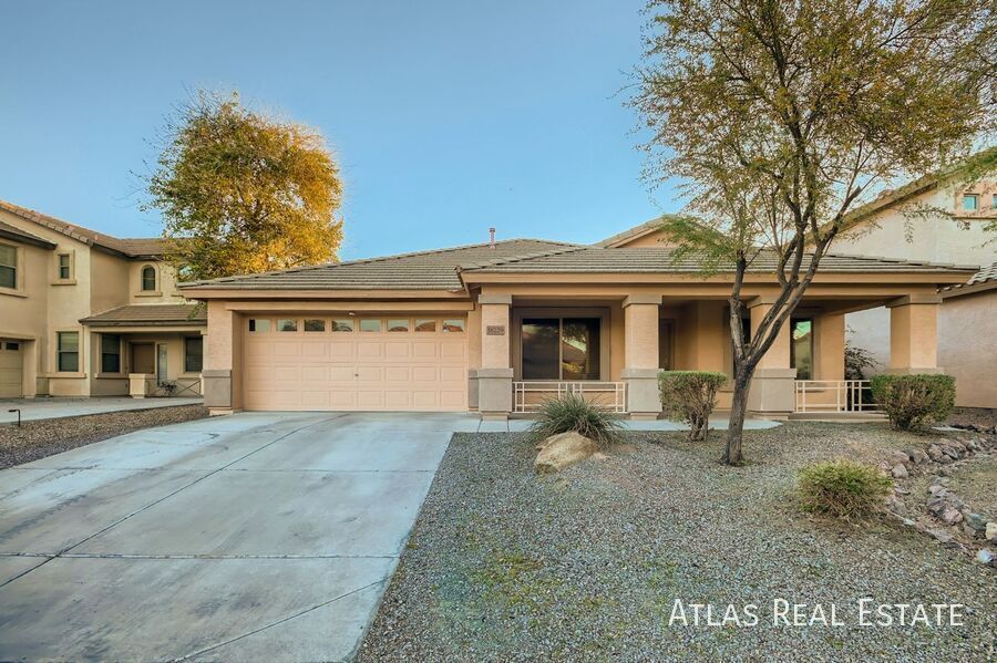 38229 N Carolina Ave in San Tan Valley, AZ - Building Photo