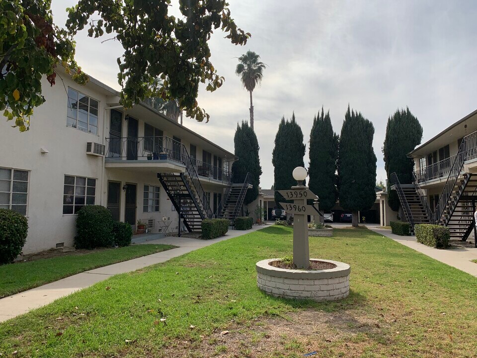 13960 Burbank Blvd, Unit 5 Photo