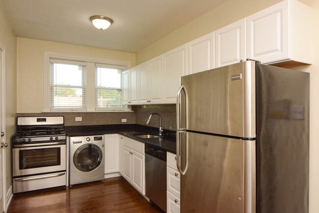 3819.5 N Greenview Ave in Chicago, IL - Building Photo - Building Photo