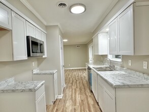 3756 Vanderwood Dr in Memphis, TN - Foto de edificio - Building Photo