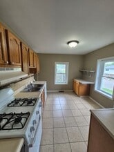 1001 S Hinshaw Ave in Bloomington, IL - Building Photo - Building Photo