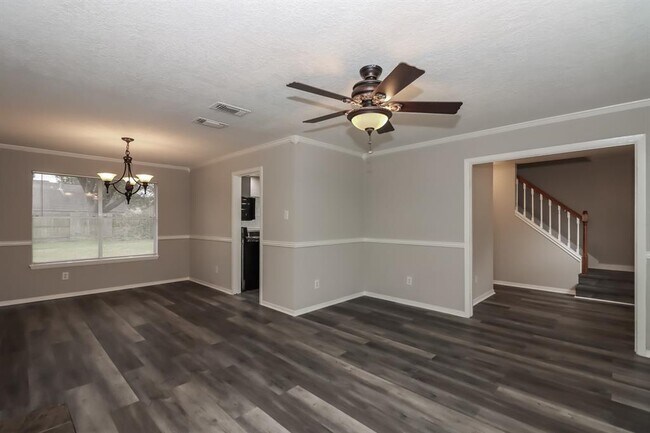 18023 Holly Forest Dr photo'