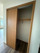 319 1st St NW in Watertown, SD - Building Photo - Building Photo