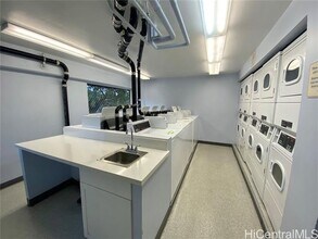 824 Kinau St in Honolulu, HI - Building Photo - Building Photo