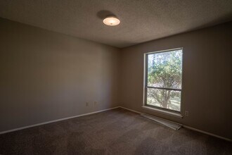 6135 S Troost Ave in Tulsa, OK - Building Photo - Building Photo
