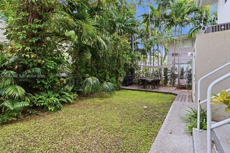 9881 W Bay Harbor Dr in Bay Harbor Islands, FL - Building Photo - Building Photo