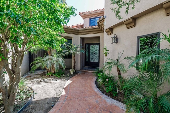 property at 1554 Mathews Ave
