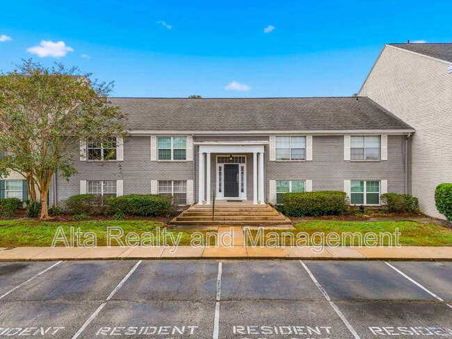 property at 4329 Plaza Gate Ln S