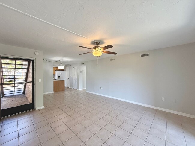 2610 Pine Lake Terrace in Sarasota, FL - Building Photo - Building Photo