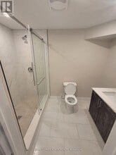 2524 Bandsman Cres in Oshawa, ON - Building Photo - Building Photo