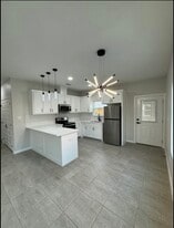 3524 S Dominique Dr, Unit 3 in Pharr, TX - Building Photo