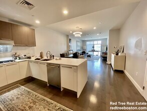150 Dorchester Ave in Boston, MA - Building Photo - Building Photo