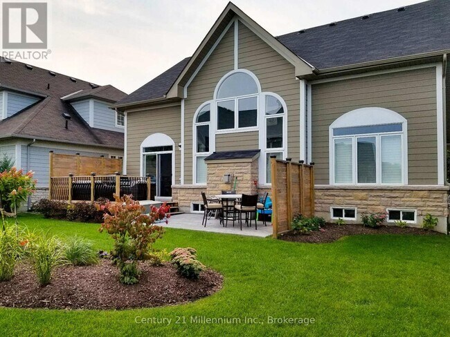 7 Clubhouse Dr in Collingwood, ON - Building Photo - Building Photo