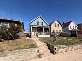 1118 1/2 Elston St in Michigan City, IN - Building Photo