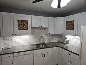 2 Karena Dr in Taunton, MA - Building Photo - Building Photo