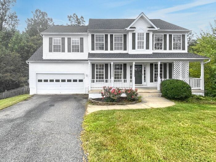 10104 Terrace Ct in Fredericksburg, VA - Building Photo