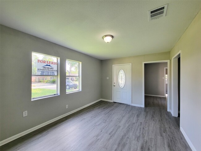 4909 Holloway Dr in Houston, TX - Building Photo - Building Photo