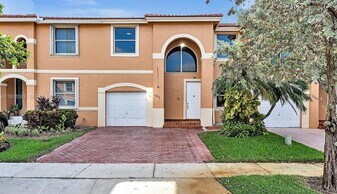 2297 NW 160th Terrace in Pembroke Pines, FL - Building Photo