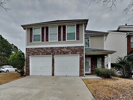 1894 Roble Dr in Atlanta, GA - Building Photo