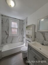 10 W 4th St in Mount Vernon, NY - Building Photo - Building Photo