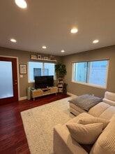 209 38th Pl in Manhattan Beach, CA - Foto de edificio - Building Photo